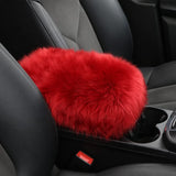 protection accoudoir voiture en moumoute rouge