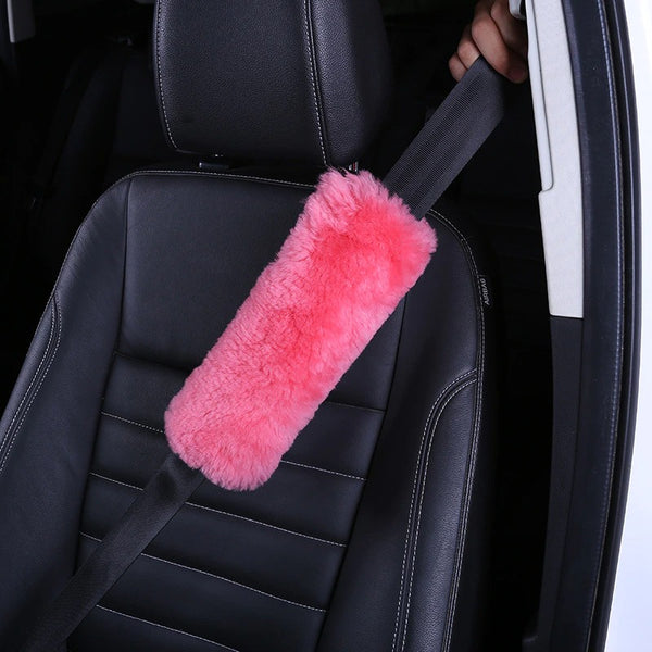 protection ceinture voiture fourrure rose
